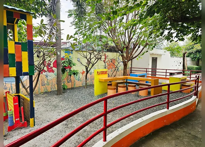 Apartamento Paseo Unit In Pinas - Sleeps 2 Adults&2 Children *